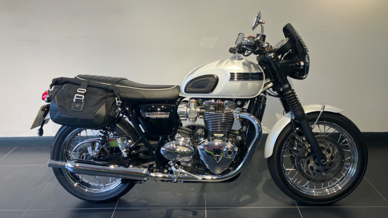 Triumph Bonneville T120 Diamond